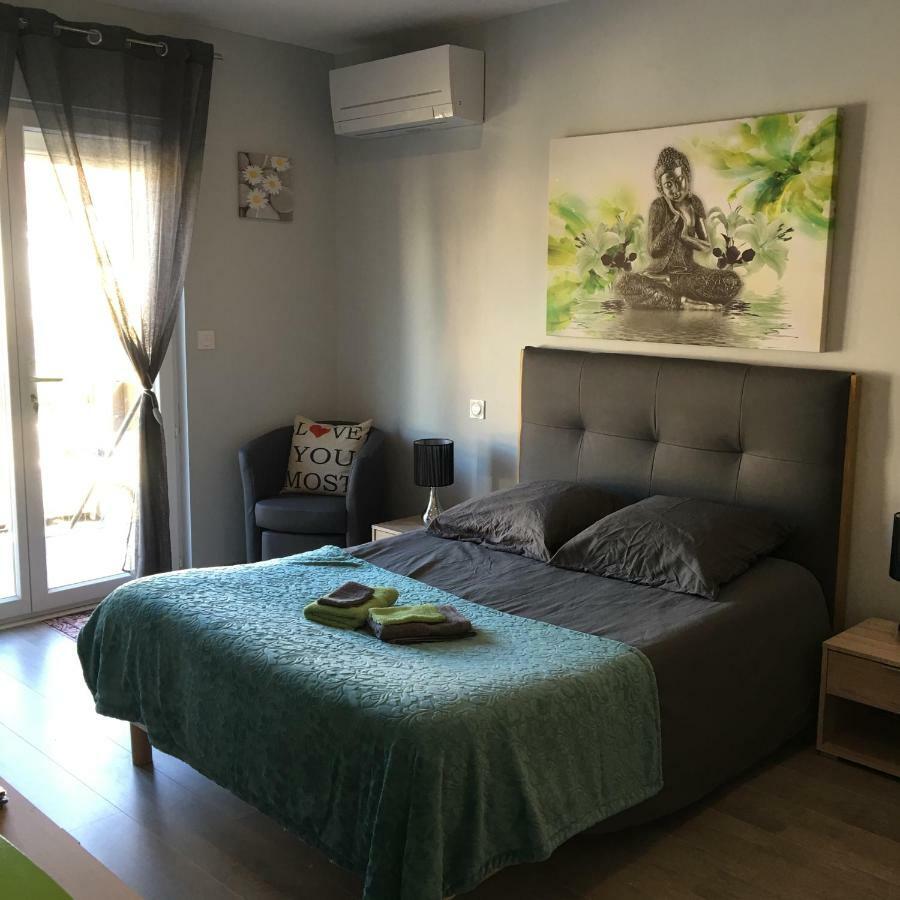 Chambres De Valerie Saint-Cyprien  Exterior photo